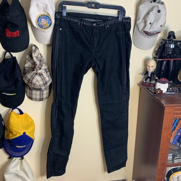 Blank NYC Woman’s 30W Black Jeans w/ Faux Leather Trim - Picture 3 of 14